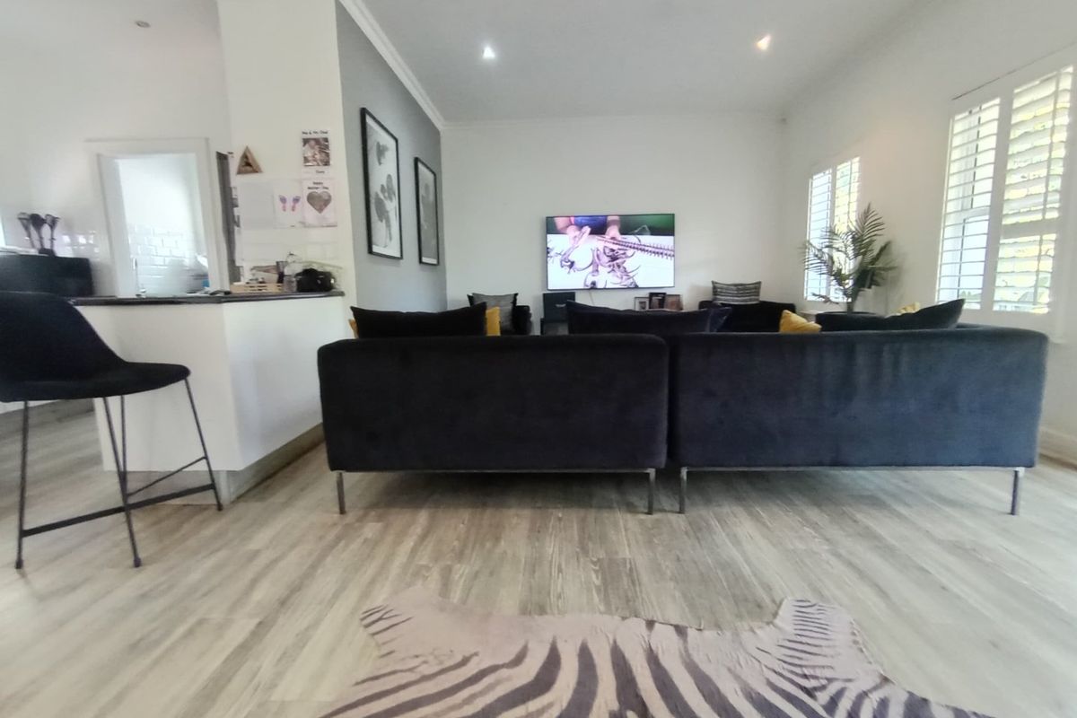 Mount Edgecombe Estate Two - delightful 3 bedroom simplex  in this sought after lifestyle and security estate - Photo 4