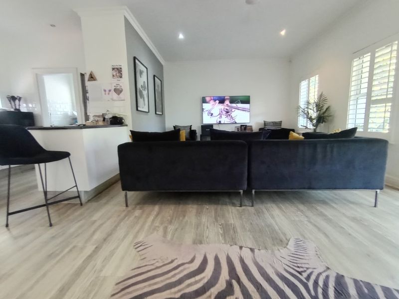 Mount Edgecombe Estate Two - delightful 3 bedroom simplex  in this sought after lifestyle and security estate - Photo 4