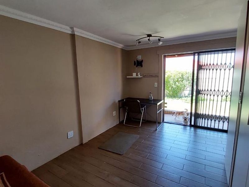 FURNISHED AND SPACIOUS BACHELOR PAD IN HIGHBURY WATER AND ELECTRICTY INCLUDED (WATTSAPP CONTACT REQUESTS ONLY) - Photo 3