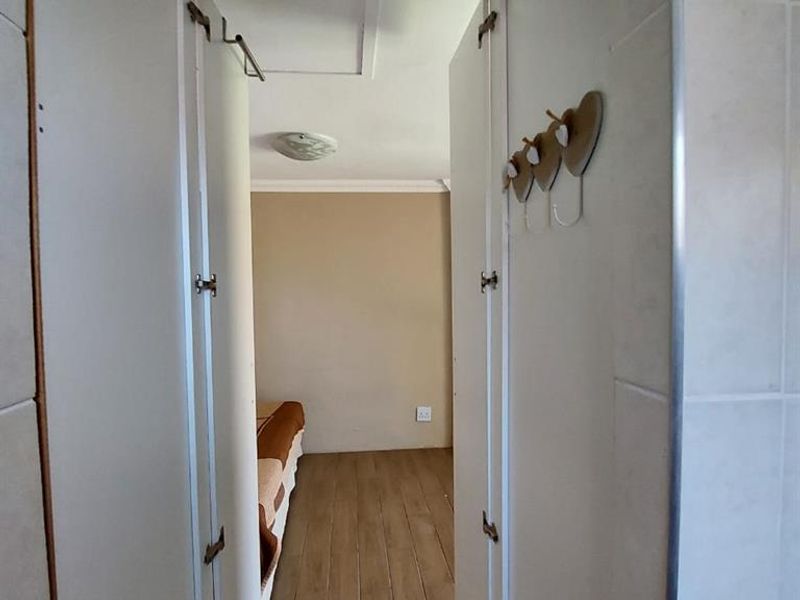 FURNISHED AND SPACIOUS BACHELOR PAD IN HIGHBURY WATER AND ELECTRICTY INCLUDED (WATTSAPP CONTACT REQUESTS ONLY) - Photo 5