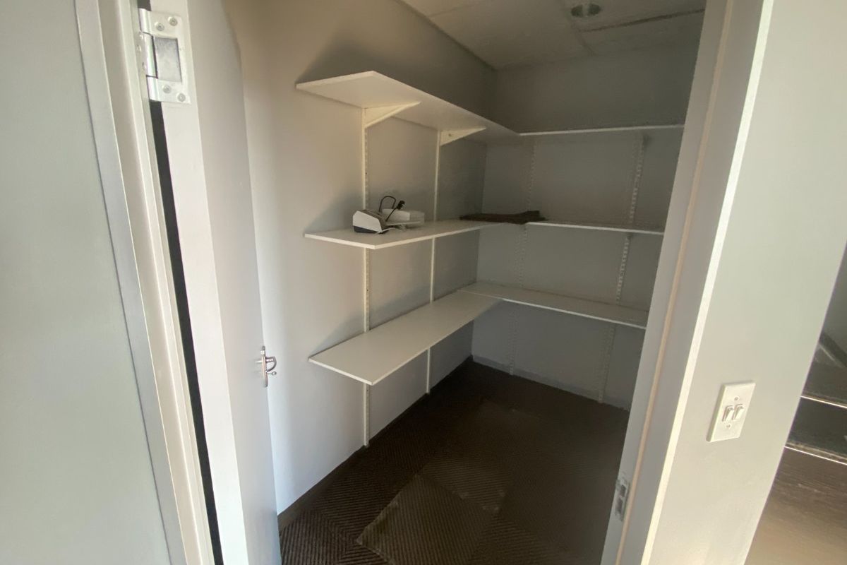 75m2 Commercial to Let  - Photo 3
