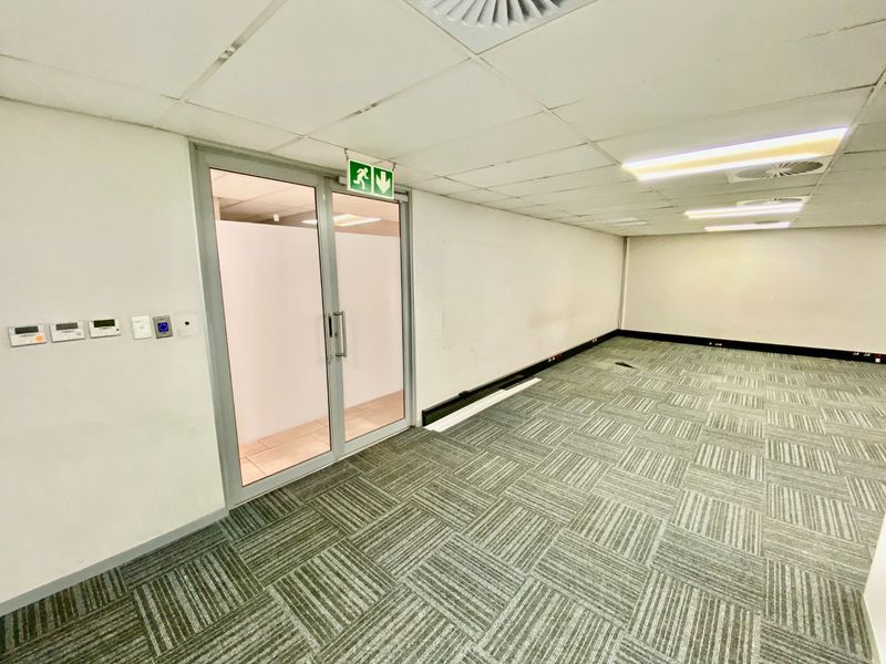 Prime Office Space To Let In Menlyn - Photo 10