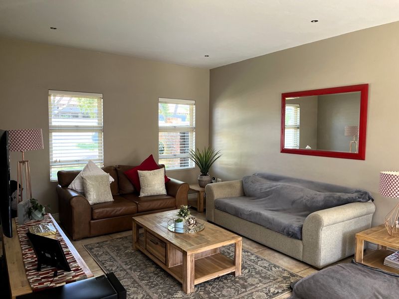 3 Bedroom Family Home for sale  - Photo 10