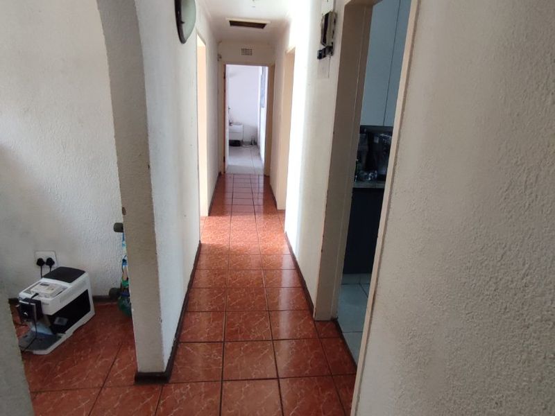 HOUSE FOR SALE IN BIRCHLEIGH  - Photo 6