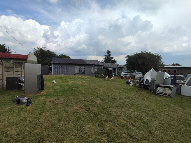 HOUSE FOR SALE IN BIRCHLEIGH  - Photo 4