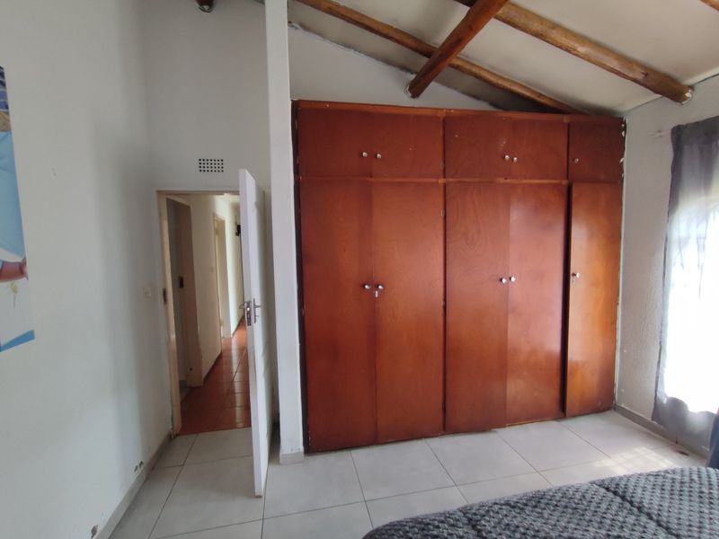 HOUSE FOR SALE IN BIRCHLEIGH  - Photo 10