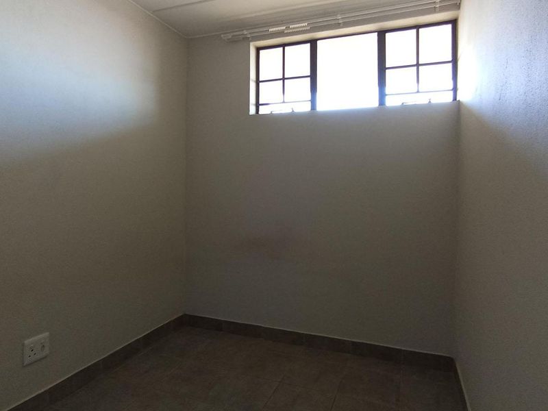 A lovely 2 Bedroom Apartment for sale in Lotus Gardens  - Photo 10