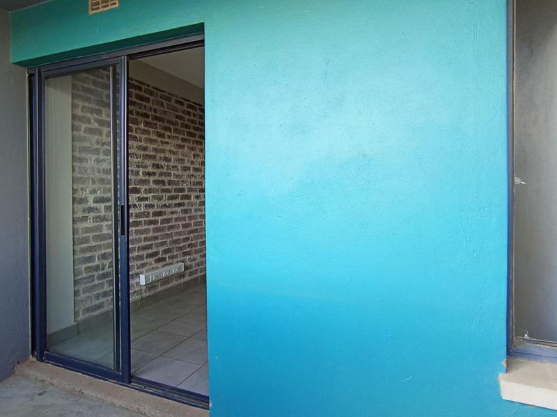 A lovely 2 Bedroom Apartment for sale in Lotus Gardens  - Photo 6