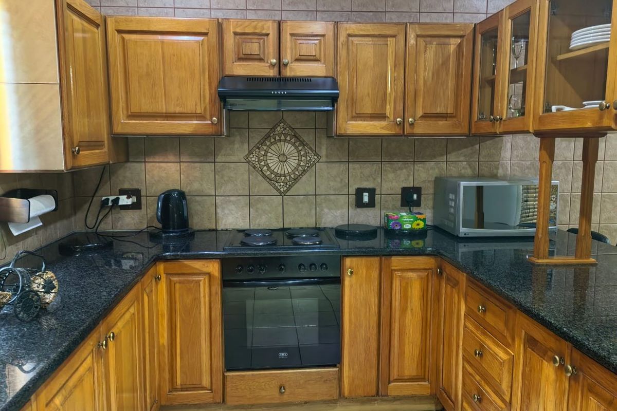 3 Bed House in Arboretum for Sale - Photo 4