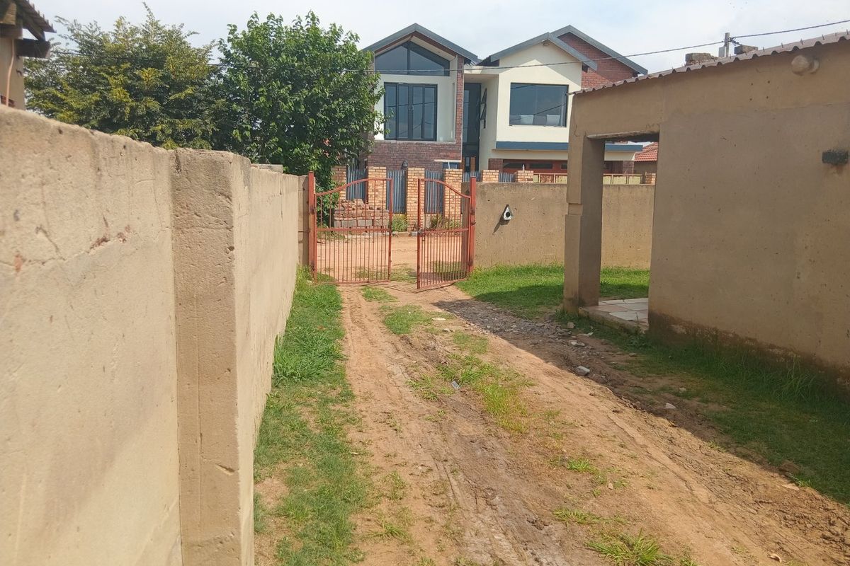 RDP HOUSE FOR SALE - Photo 5