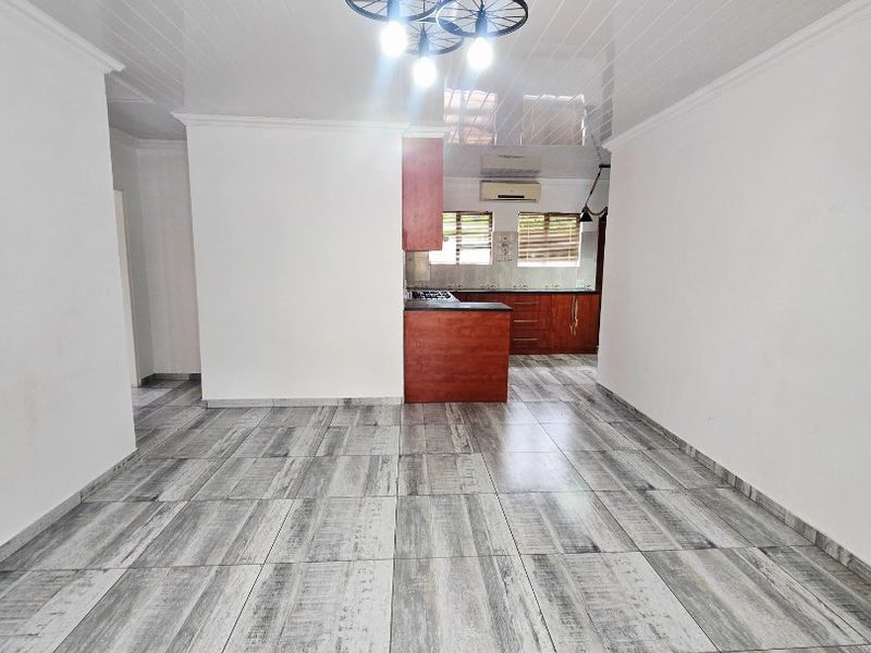 Contemporary Full-Title Townhouse with Modern Finishes in Wilkoppies - Photo 8