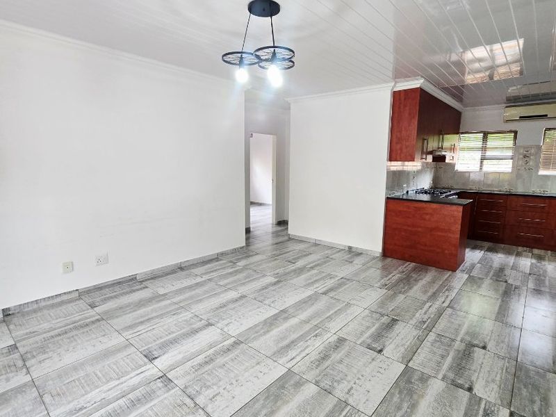 Contemporary Full-Title Townhouse with Modern Finishes in Wilkoppies - Photo 6