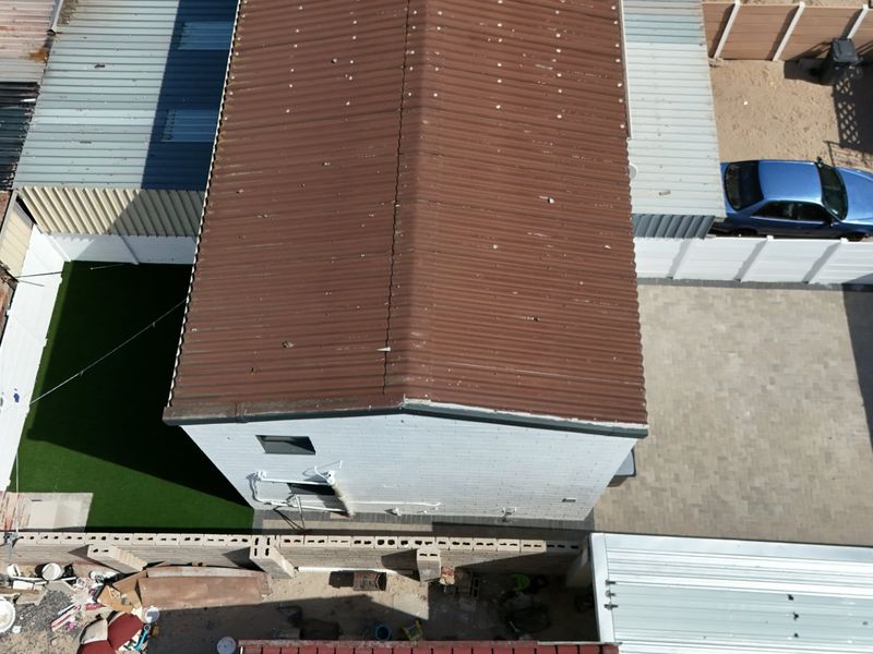 Brand new Renovated Family home!!! - Photo 2