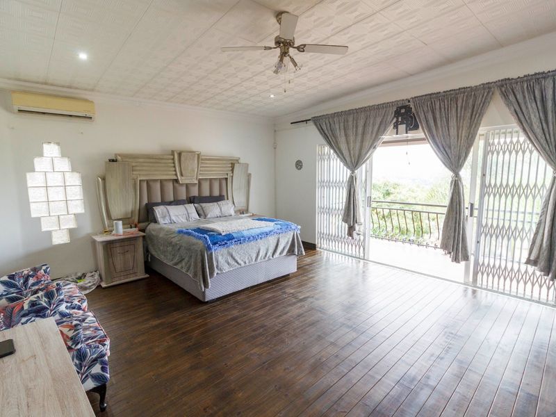 Large family home in upmarket area with Pool - Photo 9