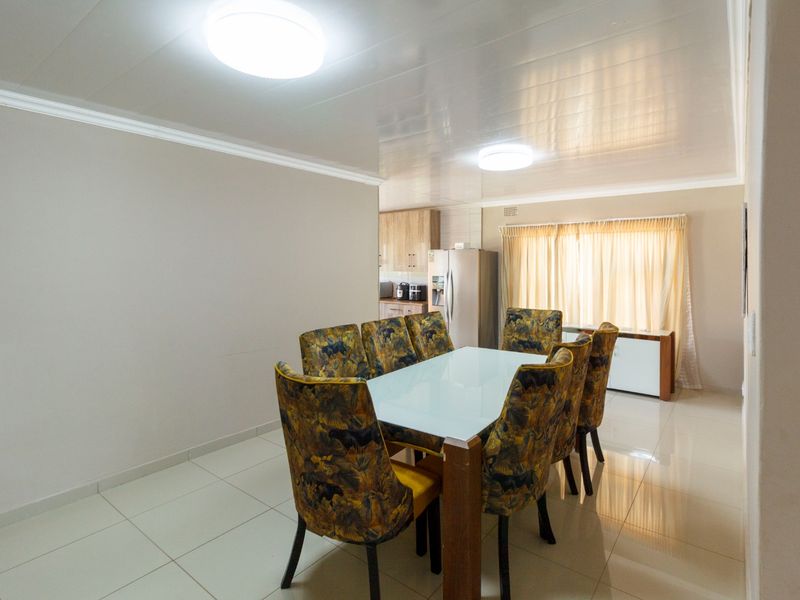 Welcoming Family Home with Beautiful Patio at 21 Jan van Rooyen Street, Mindalore - Photo 5