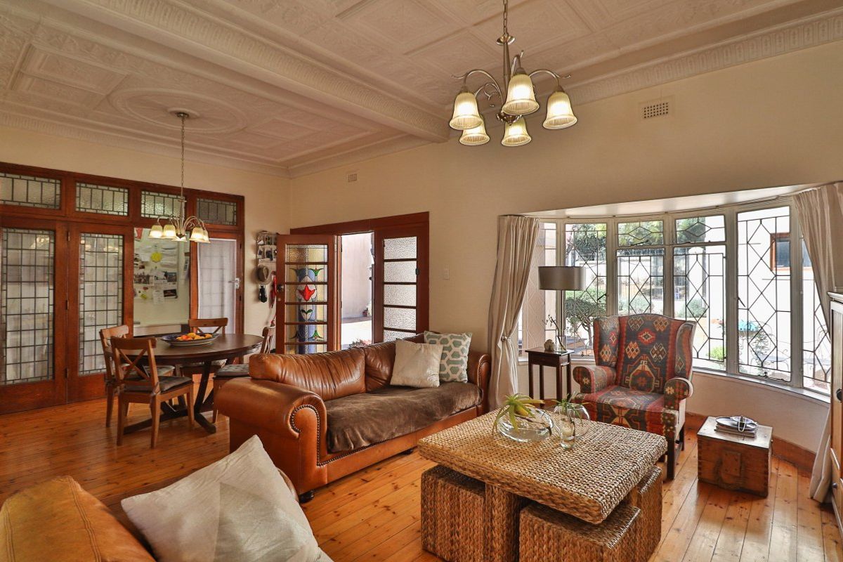 Stunning 3-Bedroom Home with Cottage & Multiple Erfs in Kensington - Photo 4