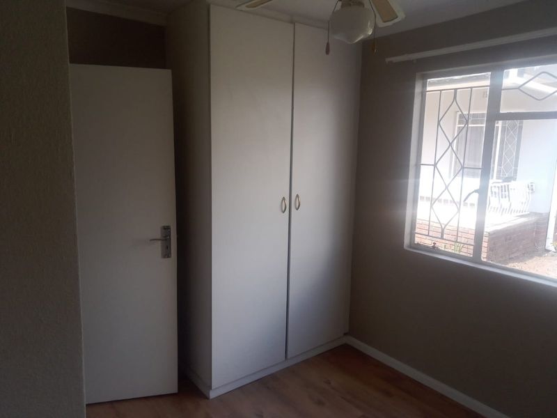 Bright 2Bed Cottage in Eastleigh Ridge - Photo 8