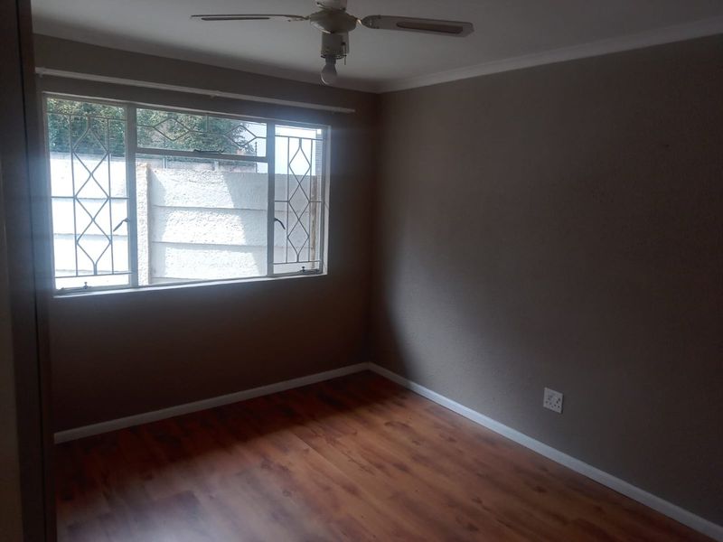 Bright 2Bed Cottage in Eastleigh Ridge - Photo 7