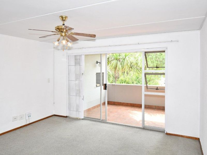 3 Bedroom for sale in the sought-after Marais Steyn Park.  - Photo 5