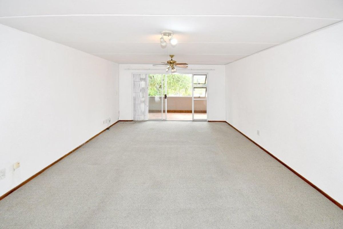 3 Bedroom for sale in the sought-after Marais Steyn Park.  - Photo 4