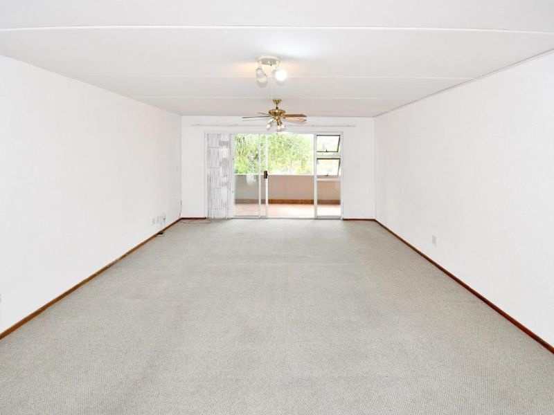 3 Bedroom for sale in the sought-after Marais Steyn Park.  - Photo 4