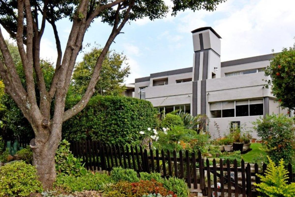 3 Bedroom for sale in the sought-after Marais Steyn Park.  - Photo 3