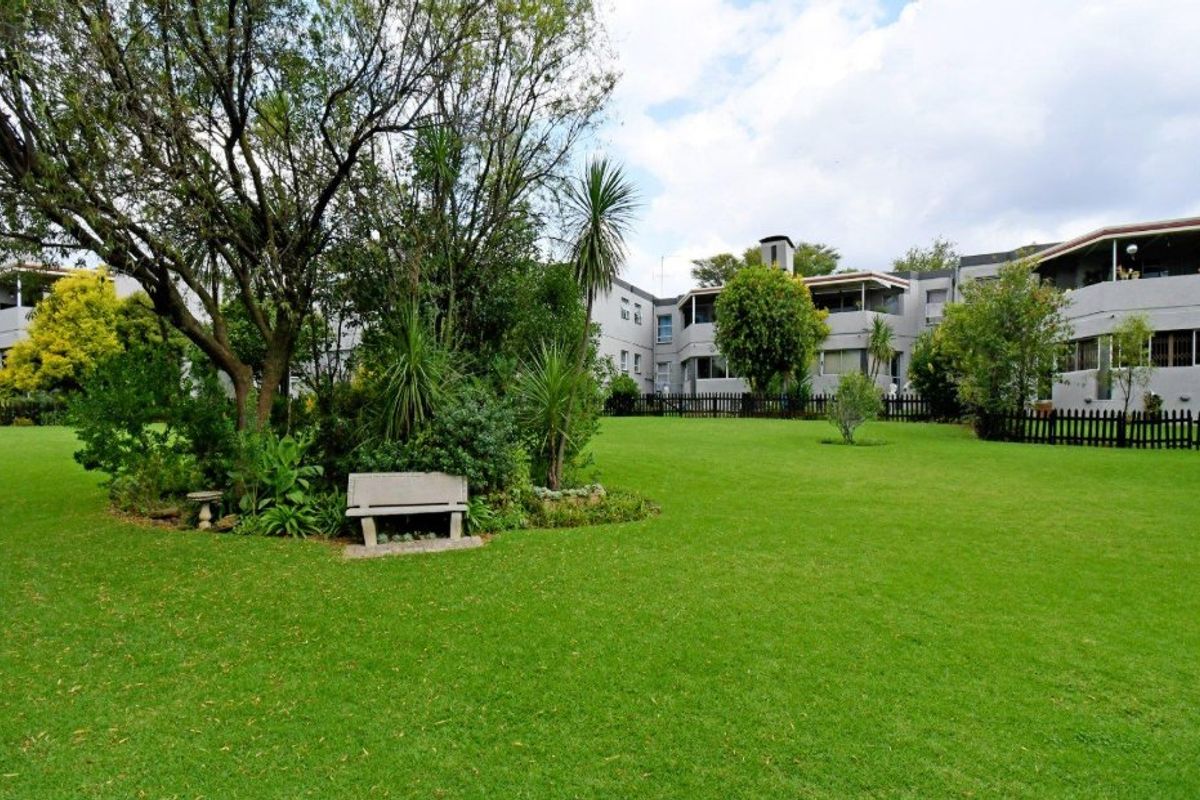 3 Bedroom for sale in the sought-after Marais Steyn Park.  - Photo 2