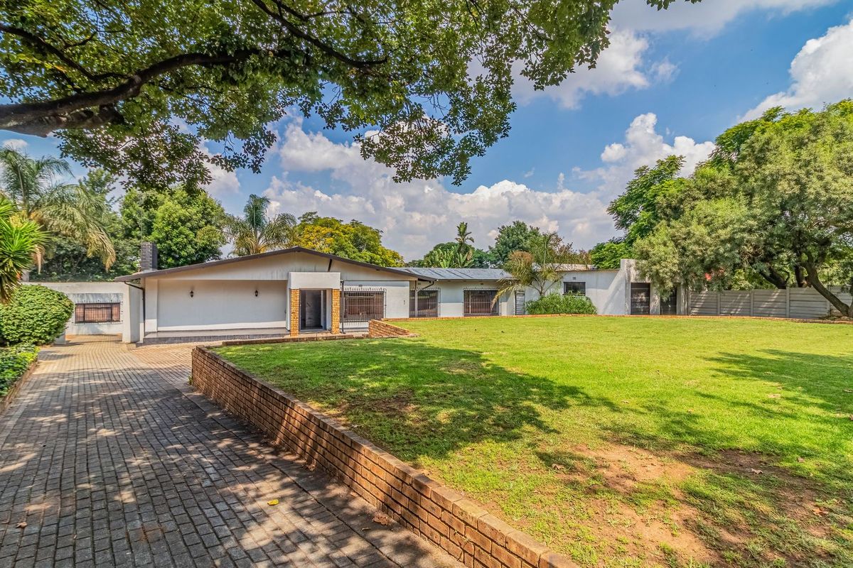 4-Bedroom Family Home in Lambton - Photo 2
