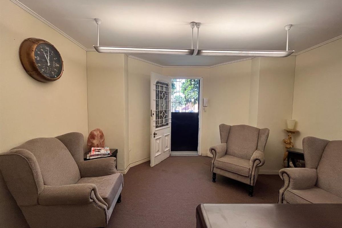 First Level Office Space To Let in the Commercially Vibrant Problem Mkhize Road - Photo 3