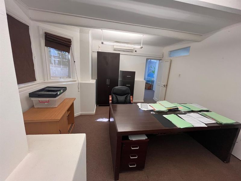 First Level Office Space To Let in the Commercially Vibrant Problem Mkhize Road - Photo 10