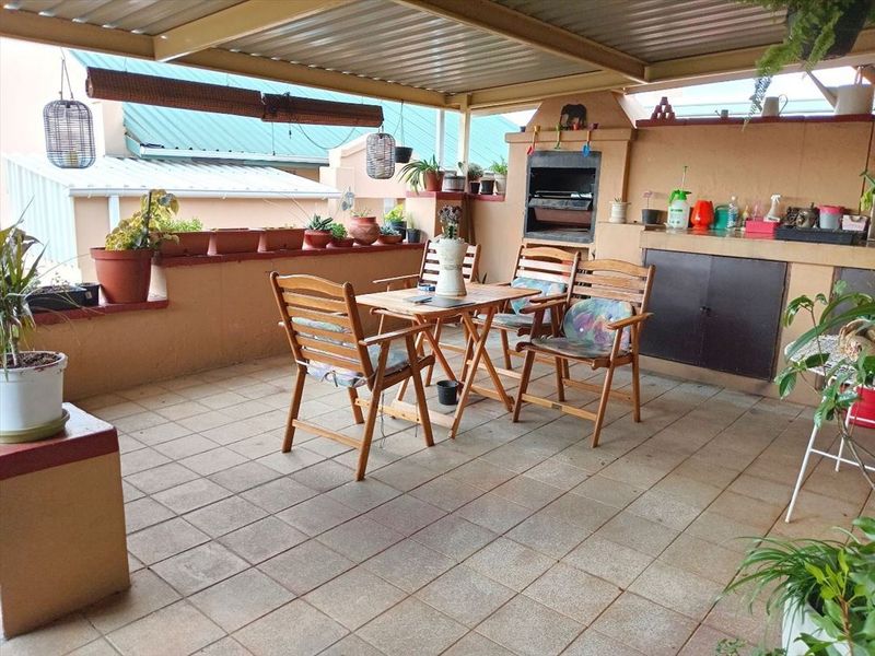 Peaceful Retirement Village Home with Double Pools - Photo 3