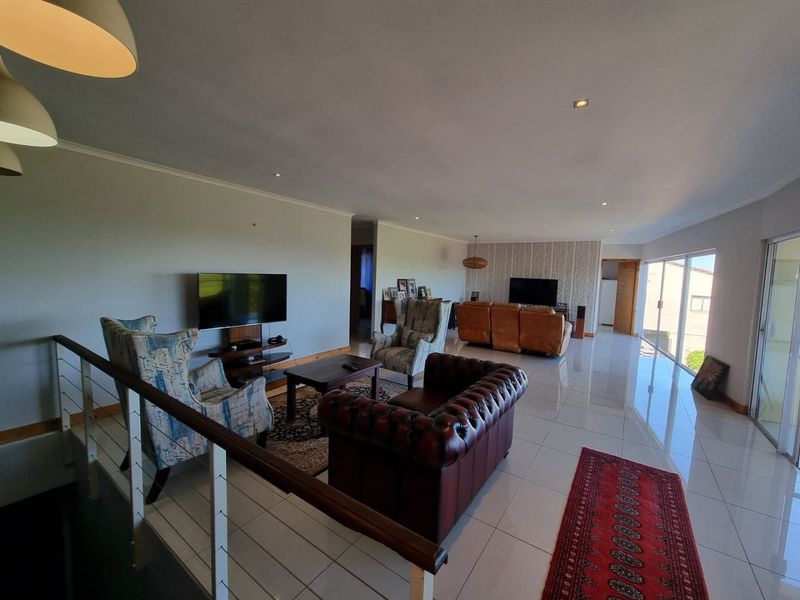 Discover Your Dream Coastal Retreat, 6 bedrooms and cottage - Photo 7