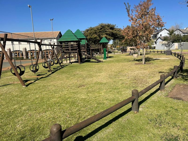 Elegant 1 Bedroom In a secure Estate  - Photo 4