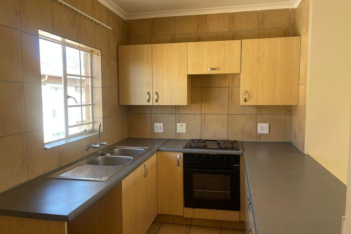 Elegant 1 Bedroom In a secure Estate  - Photo 2