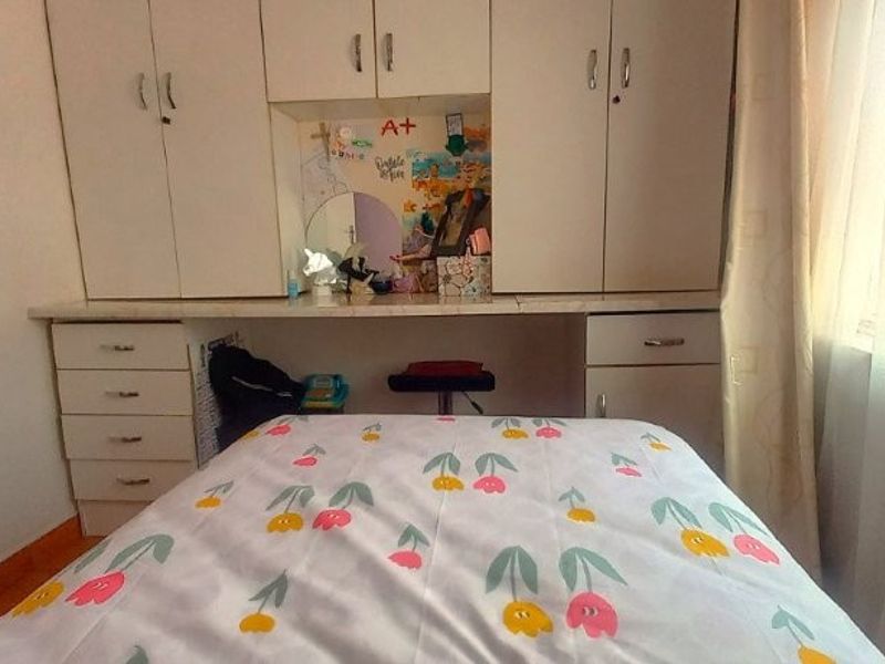 Stunning 4-Bedroom Family Home with 2-bedroom Cottage in Lenasia - Photo 8