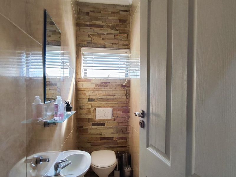 3 Bedroom House for Sale in Rynfield - Photo 10