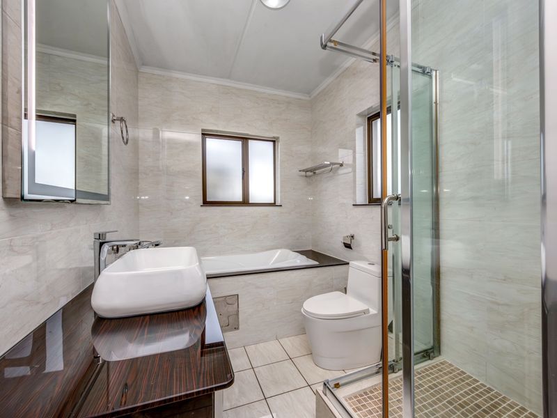 Modern 2 bedroom apartment in Craigavon. - Photo 10