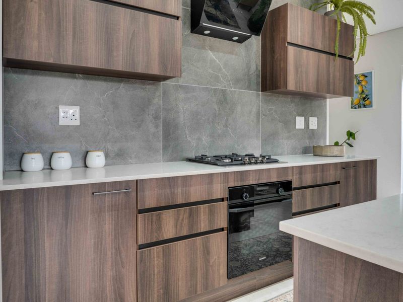 Stylish 2-Bedroom, 2-Bathroom Apartment to Rent in The Swallows Estate, Carlswald - Photo 6