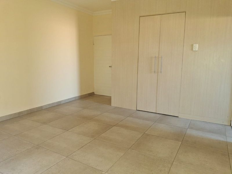 Stunning 3 bedroom 2 bathroom property for rental  - Photo 7