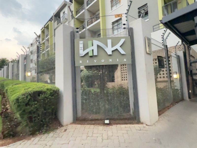 Fully furnished 1 bedroom apartment in Rivonia. - Photo 9