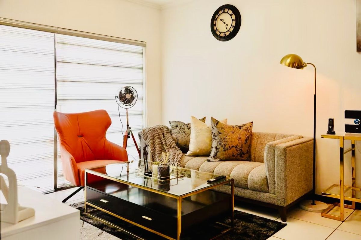 Modern 2 bedroom apartment in Fourways. - Photo 3