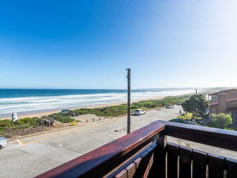 Exclusive Beachfront Living Opposite Kleinkrantz Beach with Flatlet & Eco Features - Photo 2