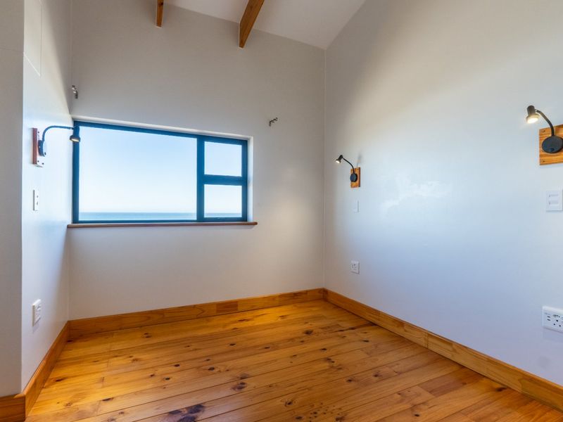 Exclusive Beachfront Living Opposite Kleinkrantz Beach with Flatlet & Eco Features - Photo 9