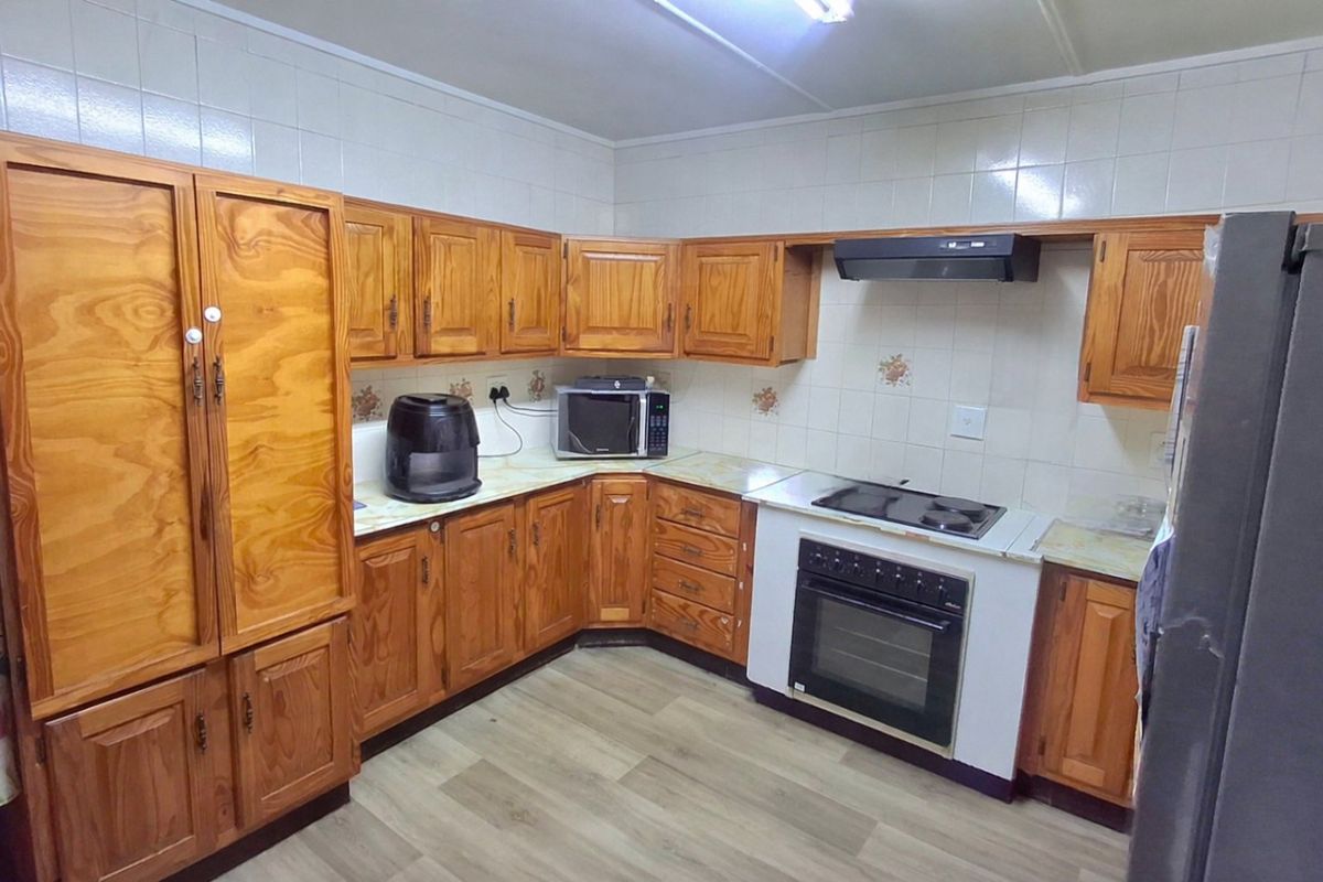 Sasolburg Family Home with Fibre and Braai - Photo 5