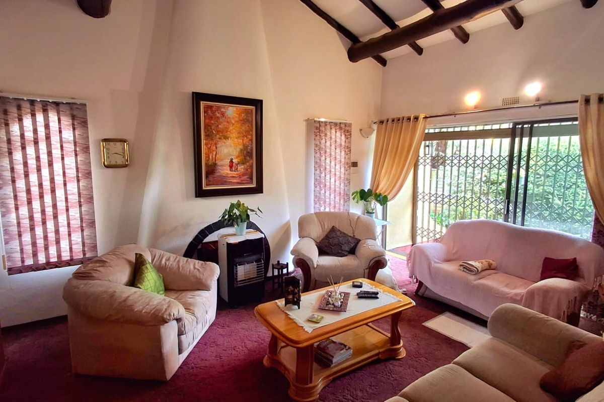 Sunny family home with pool in Vaalpark - Photo 4