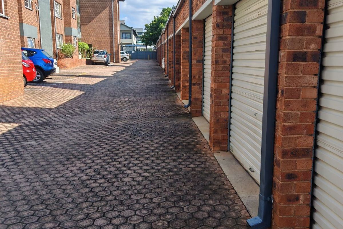 2 Bedroom Apartment for sale in Linden Ext - Photo 5