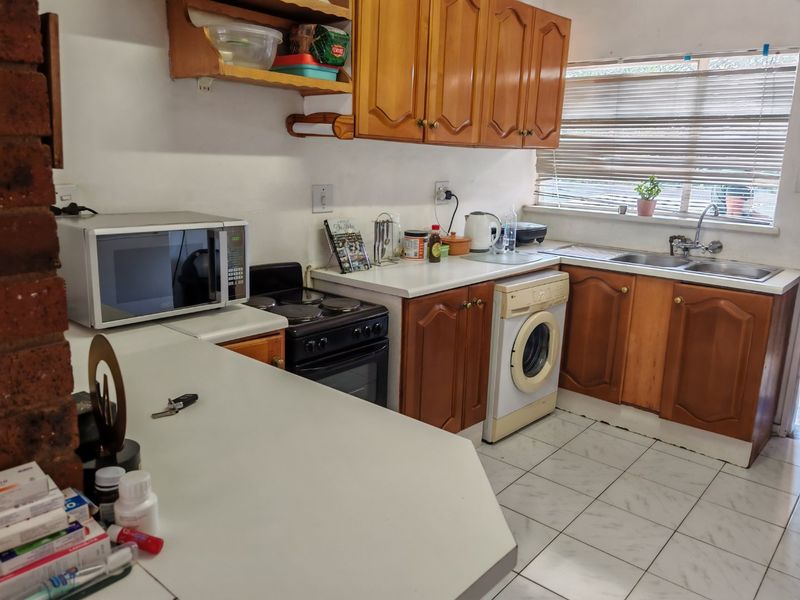 2 Bedroom Apartment for sale in Linden Ext - Photo 10