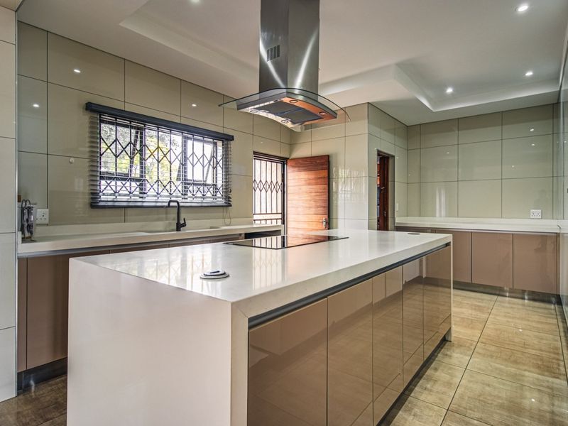 Prime Luxury Living Awaits - Photo 5