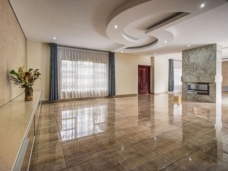 Prime Luxury Living Awaits - Photo 10