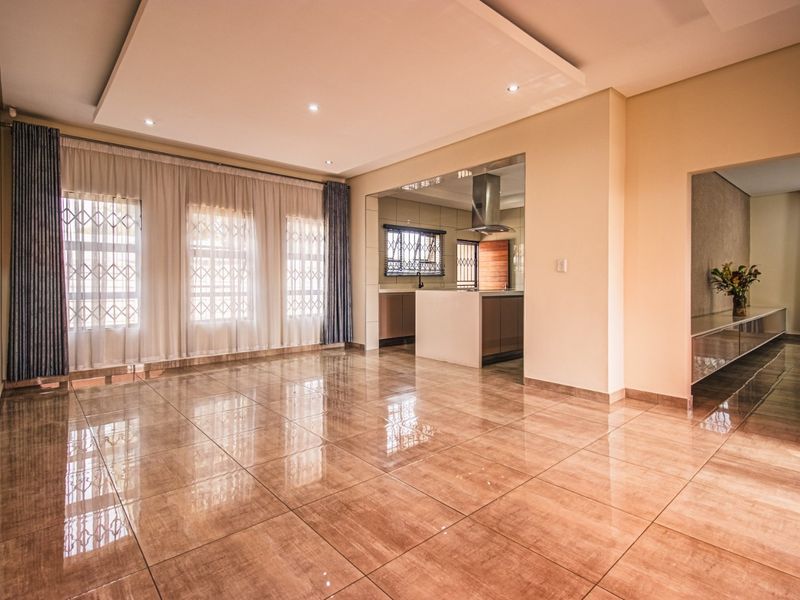 Prime Luxury Living Awaits - Photo 8